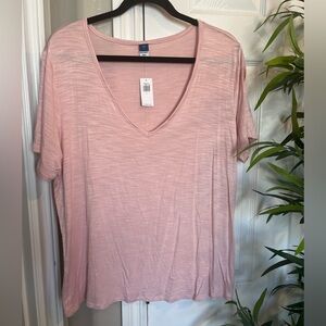 NWT Old Navy v-neck everyday t-shirt